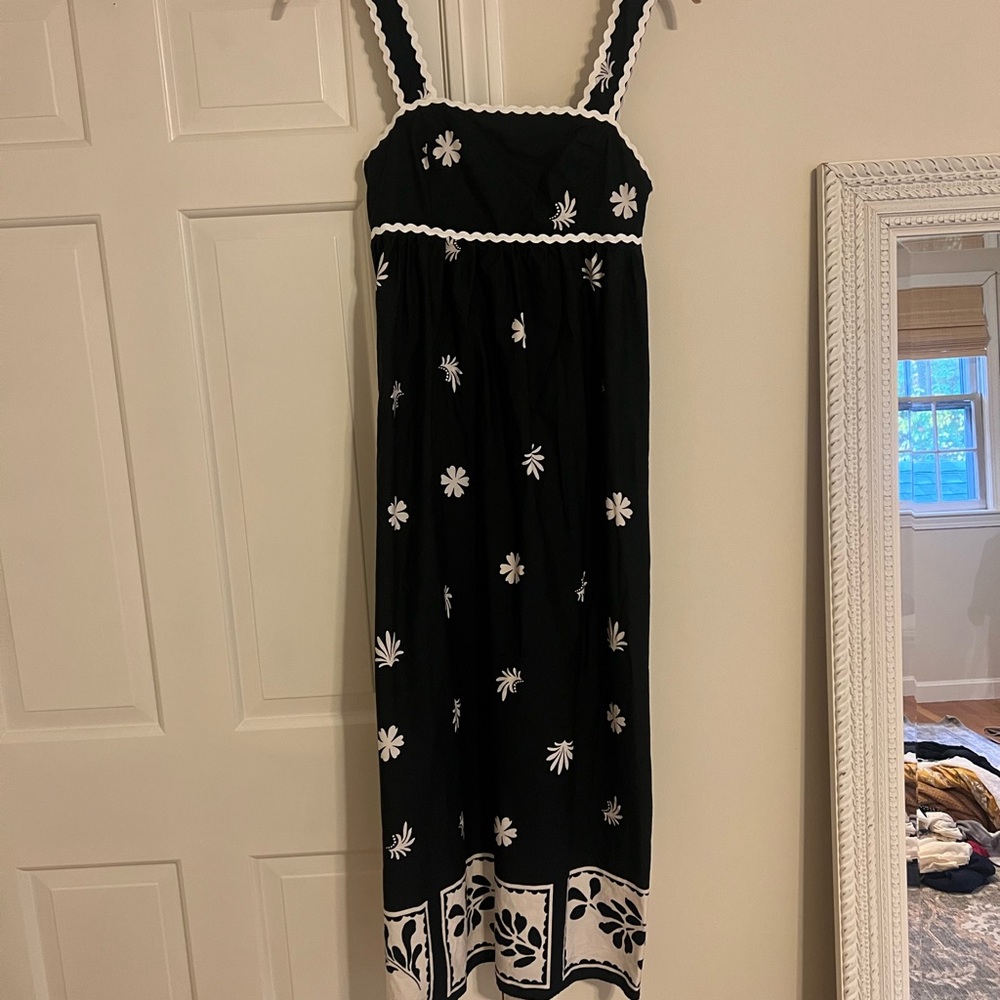 Zara Black and White Patterned Dress